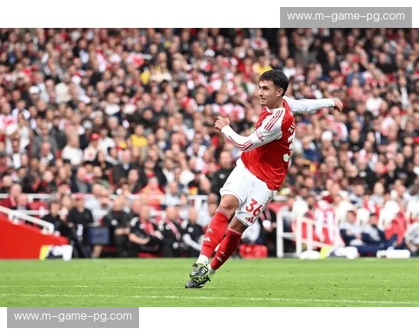 孔德单刀机会推射偏出 后卫插上进攻仍需提升射门精度