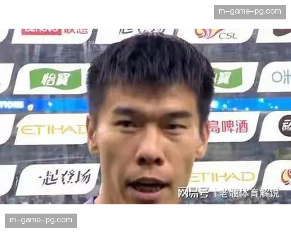 津门虎郭皓体能不支被换下 王秋明替补登场加强中场控制 津门虎郭皓体能不支被换下 王秋明替补登场加强中场控制